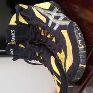 ASICS "JOOOY" WRESTING SHOES 10.5!